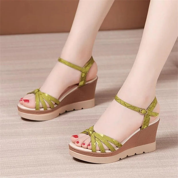 Hot Sale Thick Sole Leather Casual Platform Sandals Women Summer 2024 High Heels Wedges Shoes for Office Beach Mother