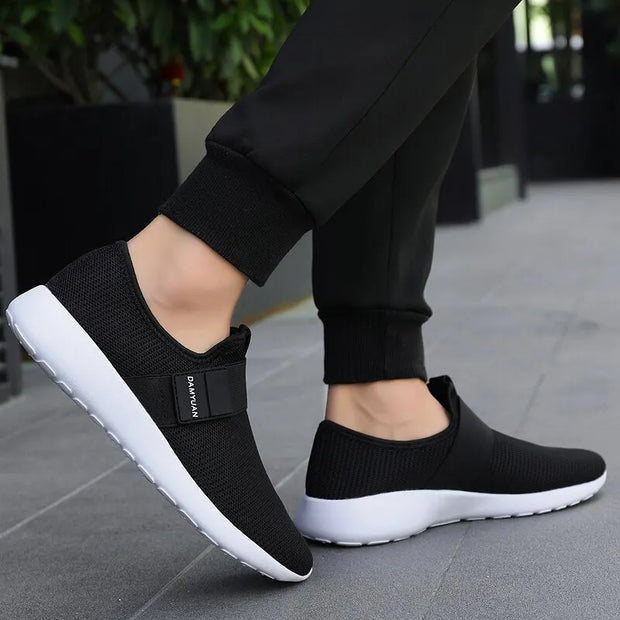 Men's Shoes Fashion Classic Casual Shoes Lightweight Comfortable Breathable Mesh Shoes Large Size Anti-slip Running Shoes